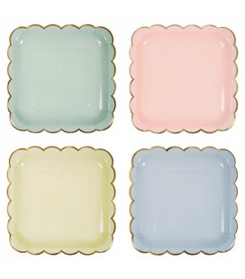8 Große Teller in Pastellfarben