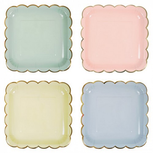 8 Kleine Teller in Pastellfarben